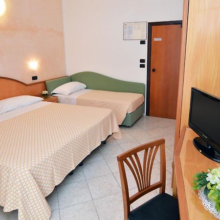 Hotel Adele Bellaria-Igea Marina Ngoại thất bức ảnh