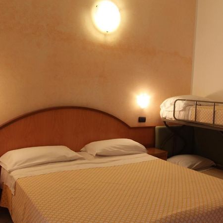Hotel Adele Bellaria-Igea Marina Ngoại thất bức ảnh