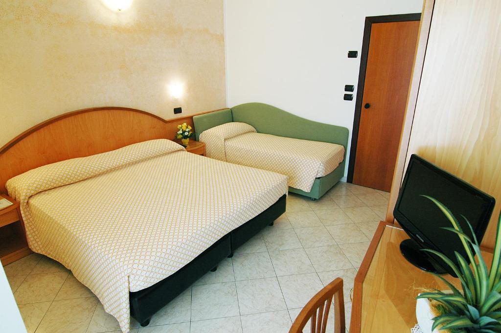 Hotel Adele Bellaria-Igea Marina Ngoại thất bức ảnh
