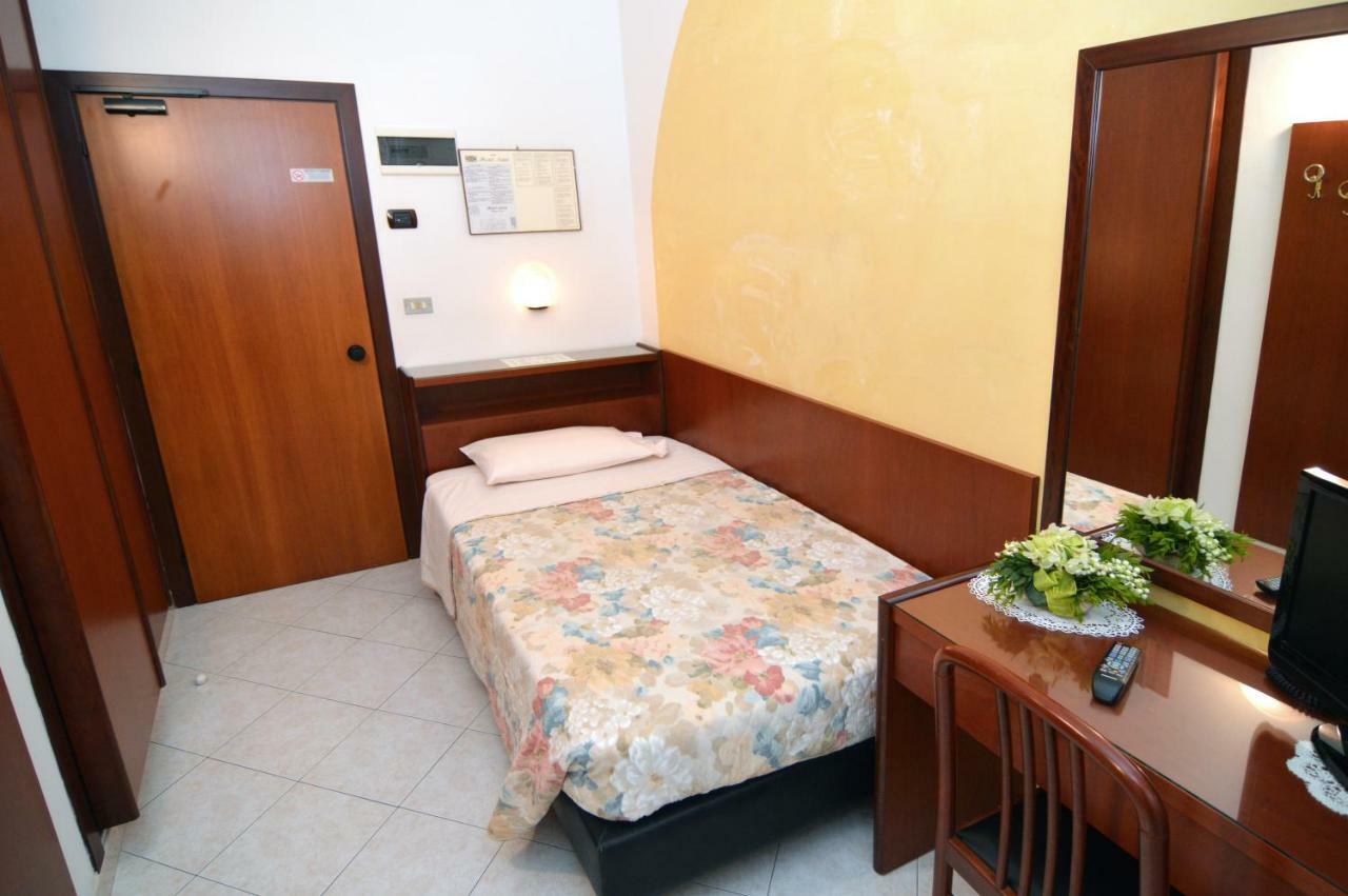 Hotel Adele Bellaria-Igea Marina Ngoại thất bức ảnh