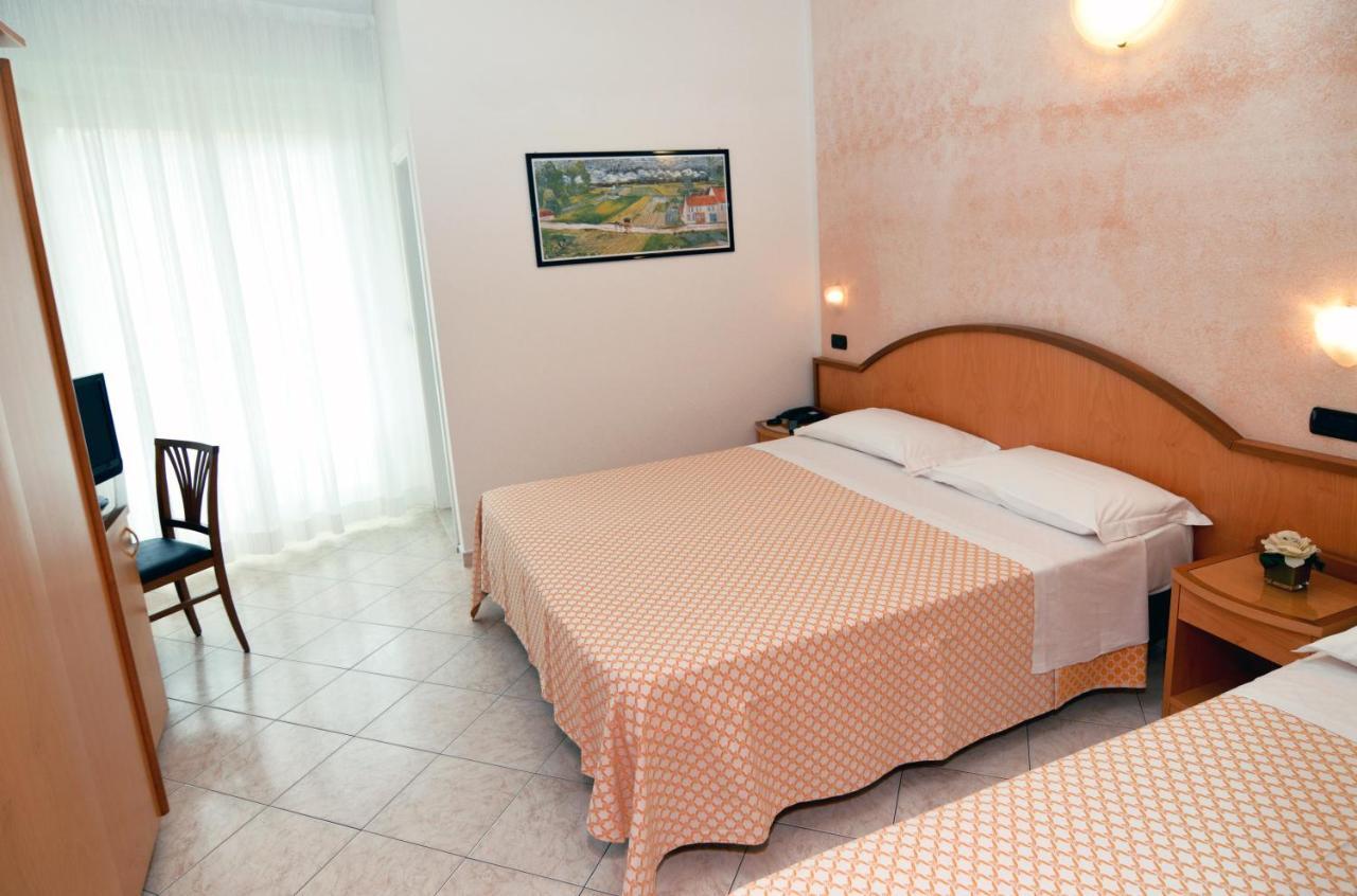 Hotel Adele Bellaria-Igea Marina Ngoại thất bức ảnh